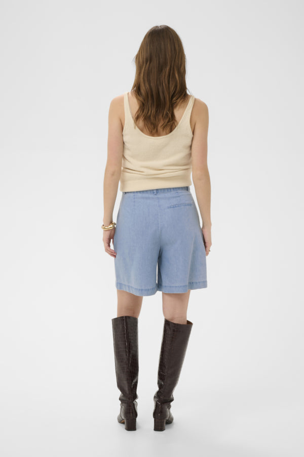 Short Adelita